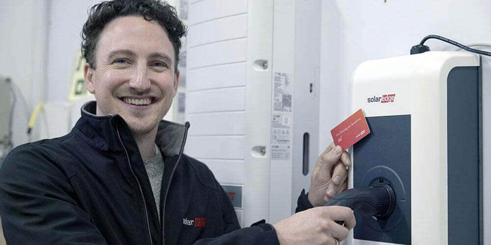 Ładowarka do samochodu elektrycznego SolarEdge