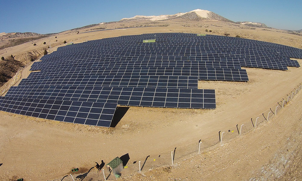 Sistema SolarEdge em solo de 5 MWp em Burdur, Turquia