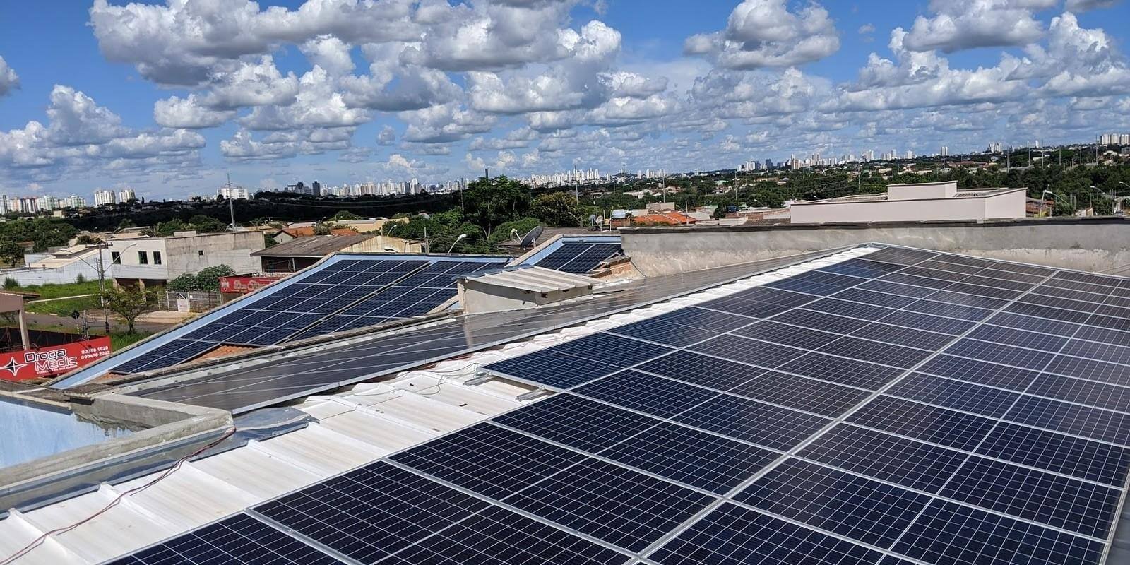 Case Study: Supermarket Picks SolarEdge Roof PV | SolarEdge