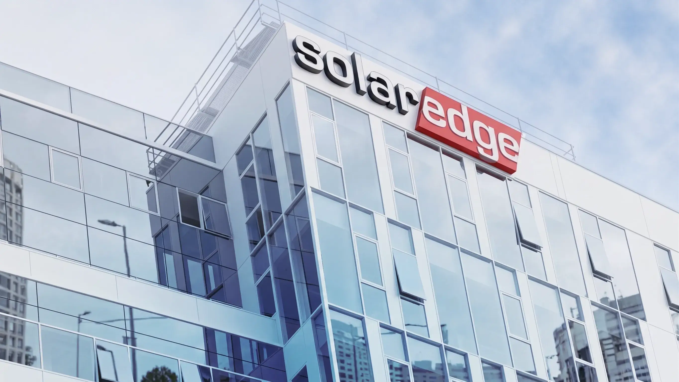 SolarEdge Powers Data Centers